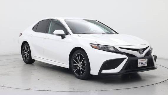 TOYOTA CAMRY 2023 4T1G11AK6PU782756 image