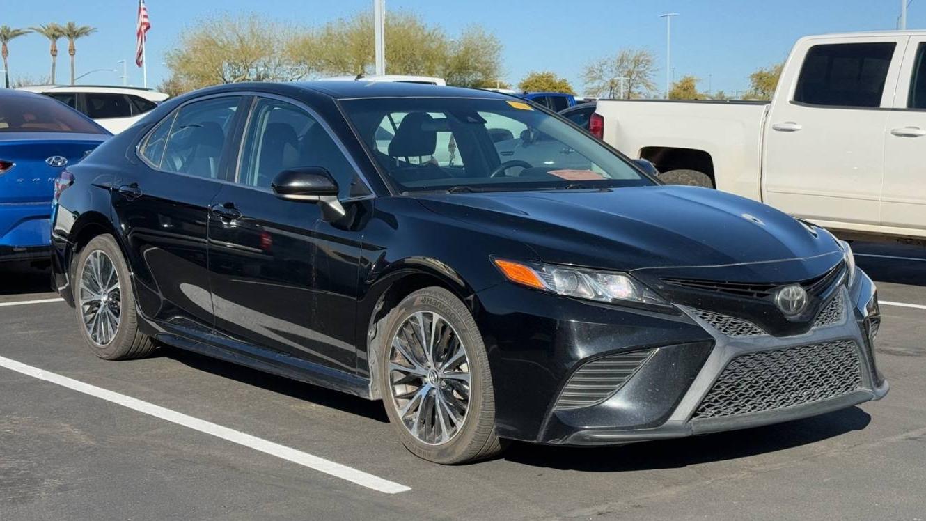 TOYOTA CAMRY 2019 4T1B11HK9KU740252 image