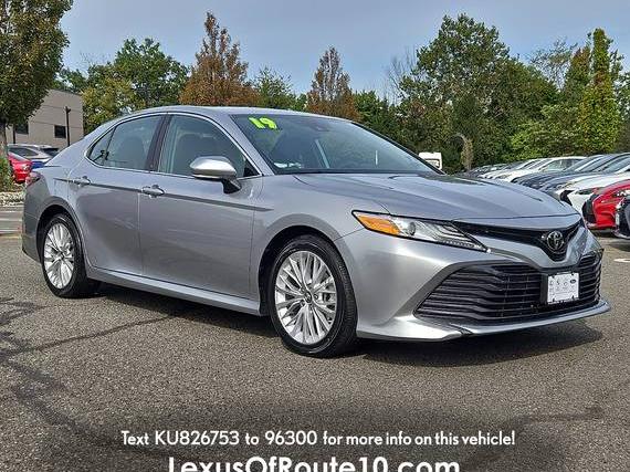 TOYOTA CAMRY 2019 4T1B11HK1KU826753 image