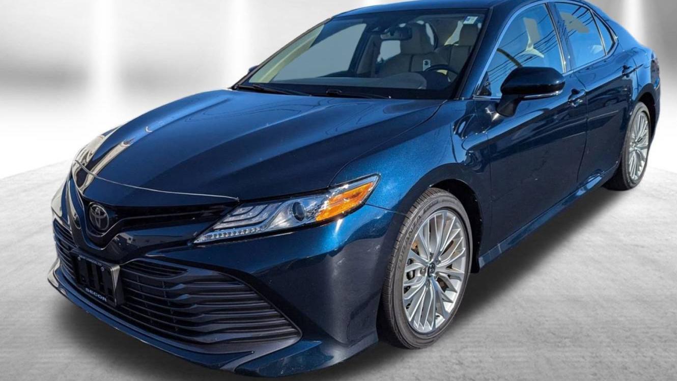 TOYOTA CAMRY 2019 4T1B11HK1KU693251 image