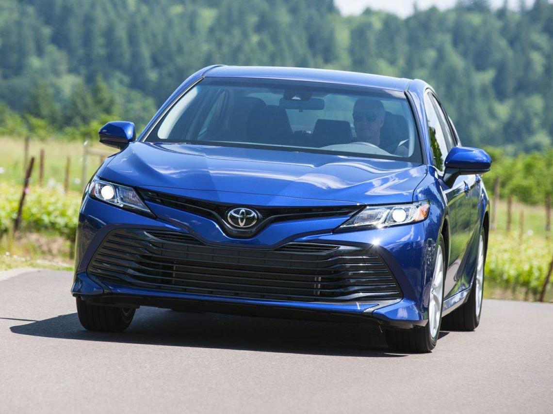 TOYOTA CAMRY 2019 4T1B11HK6KU206223 image