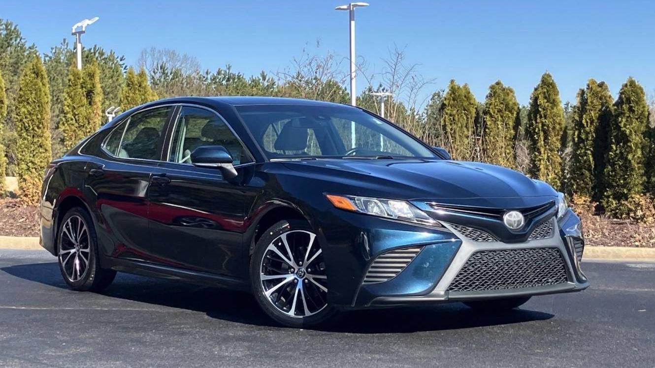 TOYOTA CAMRY 2019 4T1B11HK4KU733936 image