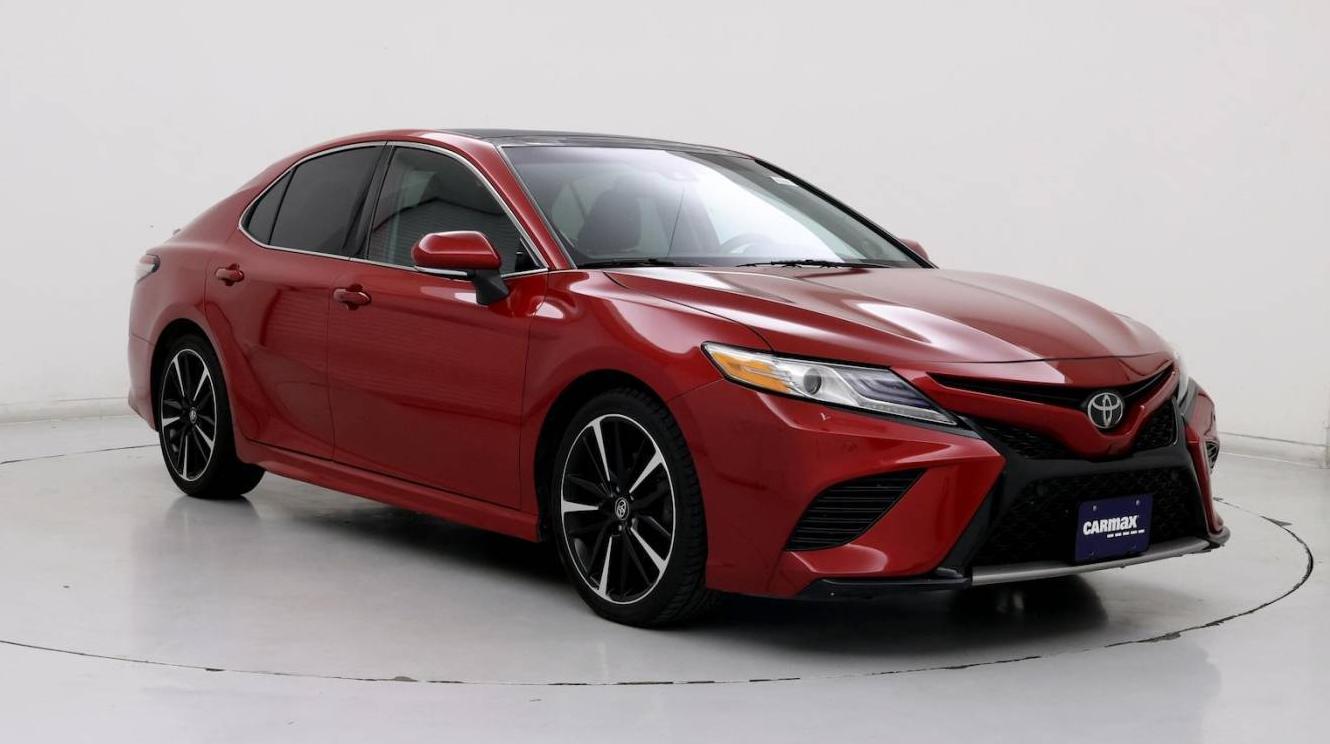 TOYOTA CAMRY 2019 4T1B61HK4KU169836 image