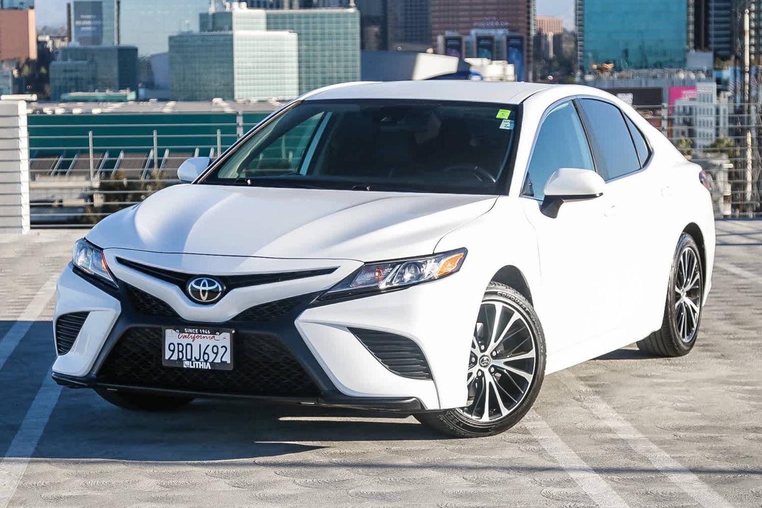 TOYOTA CAMRY 2019 4T1B11HK2KU834425 image