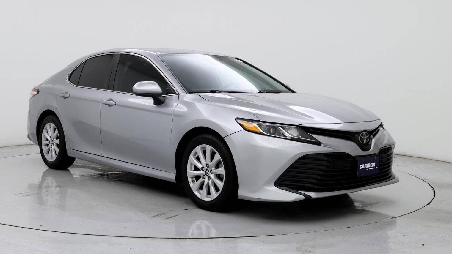 TOYOTA CAMRY 2019 4T1B11HK1KU682170 image