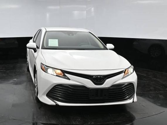 TOYOTA CAMRY 2019 4T1B11HK7KU824909 image