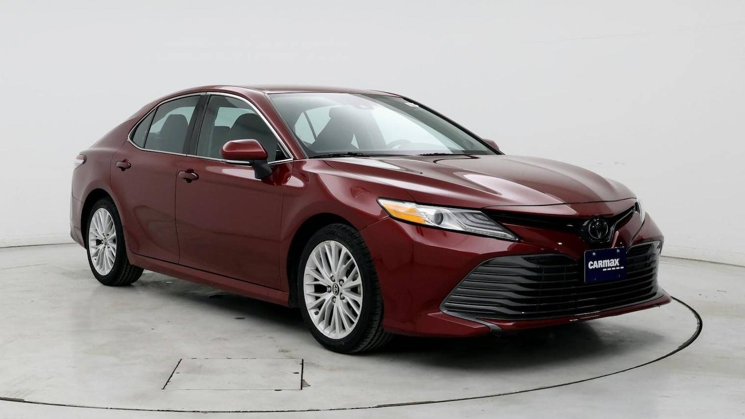 TOYOTA CAMRY 2019 4T1B11HK3KU836782 image