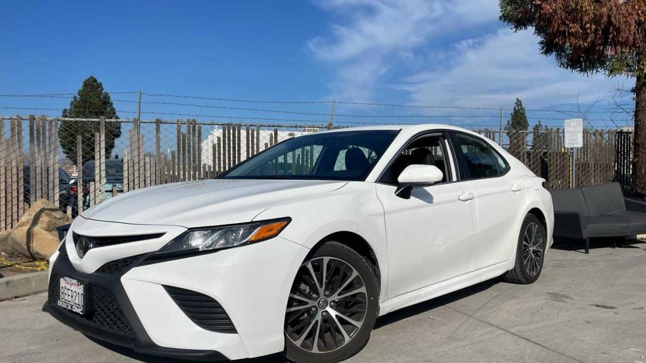 TOYOTA CAMRY 2019 4T1B11HK0KU230310 image