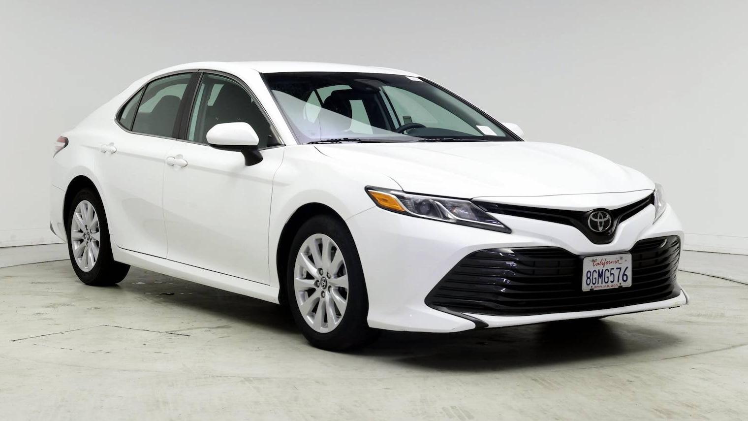 TOYOTA CAMRY 2019 4T1B11HK7KU692427 image