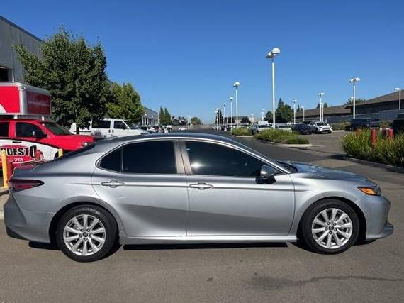 TOYOTA CAMRY 2019 4T1B11HK9KU758752 image