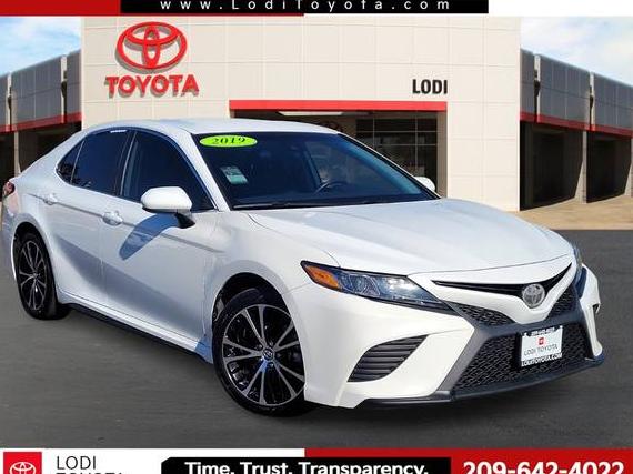 TOYOTA CAMRY 2019 4T1B11HK6KU790980 image