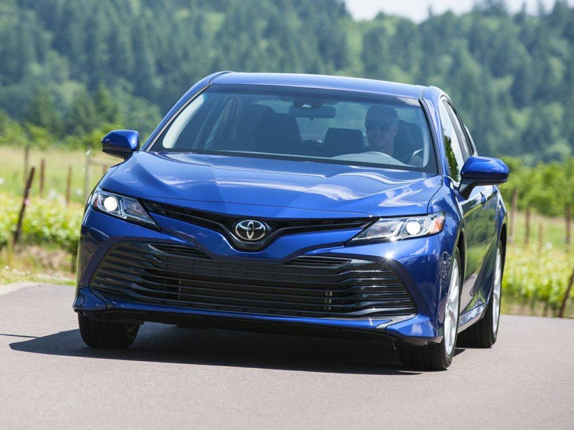 TOYOTA CAMRY 2019 4T1B11HK3KU844977 image