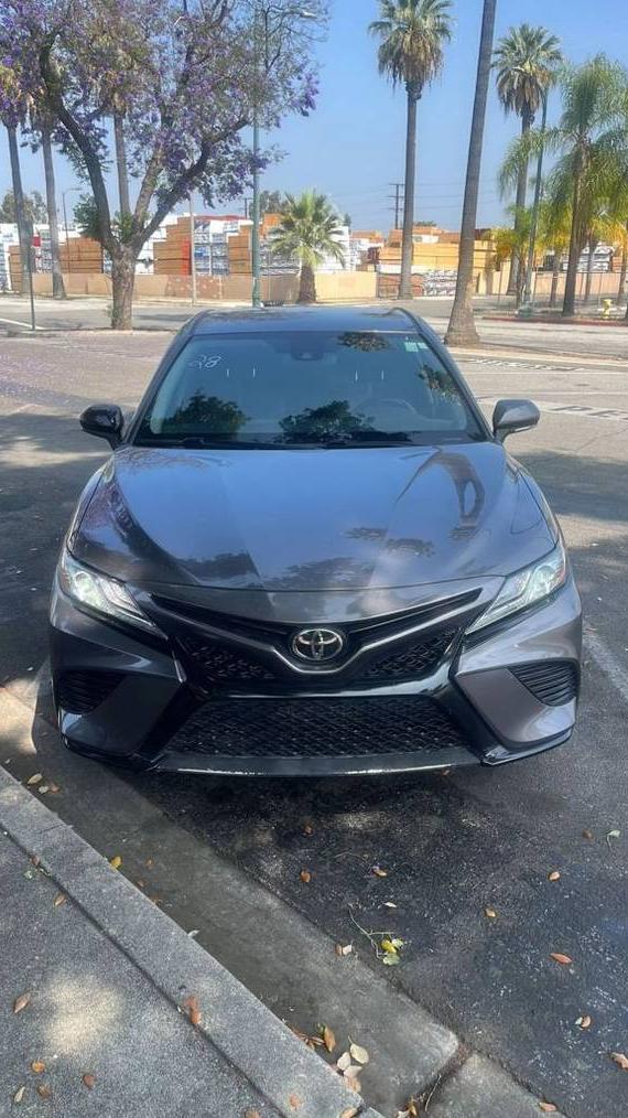 TOYOTA CAMRY 2019 4T1B61HK1KU849712 image