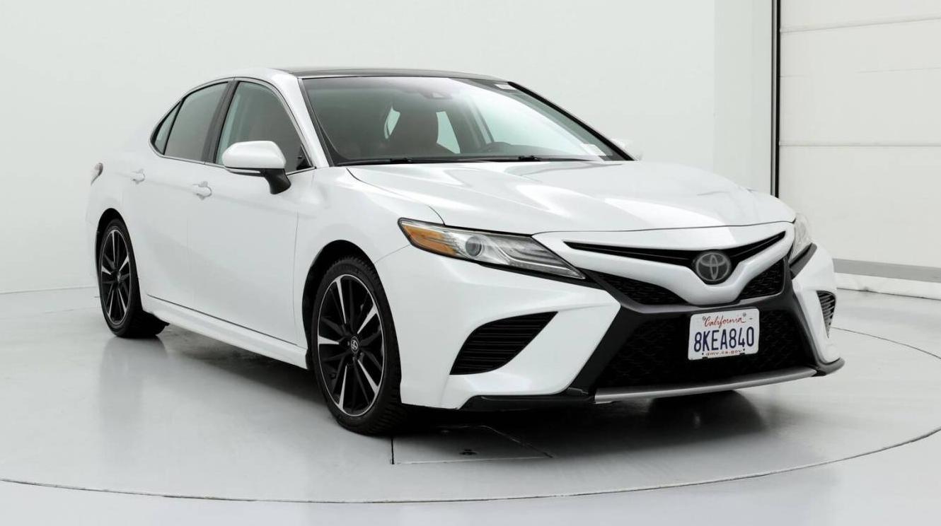 TOYOTA CAMRY 2019 4T1B61HKXKU691256 image