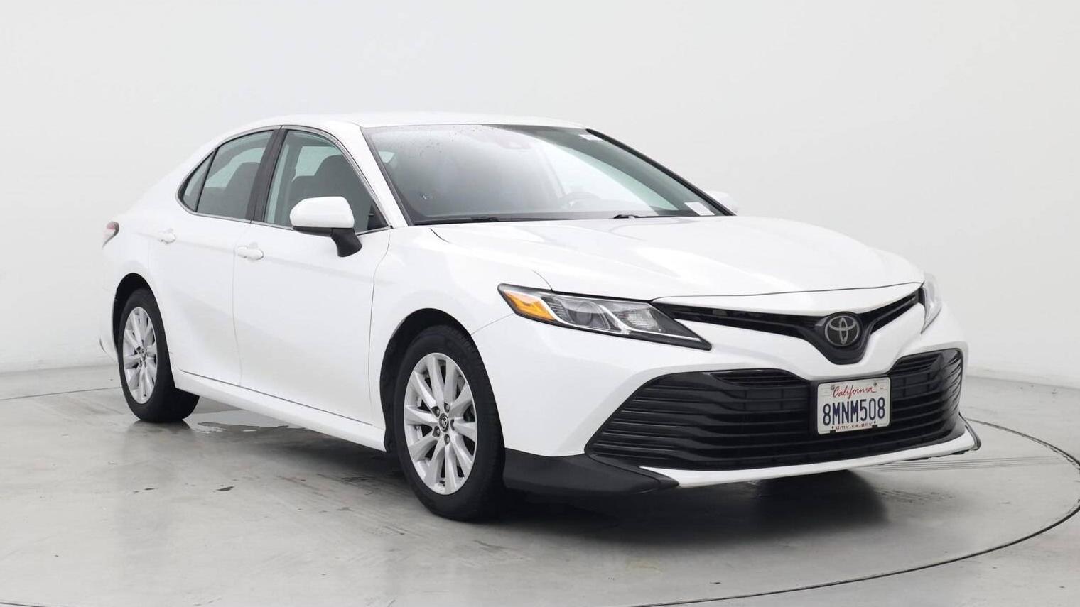 TOYOTA CAMRY 2019 4T1B11HKXKU844703 image