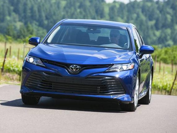 TOYOTA CAMRY 2019 4T1B11HK7KU853777 image