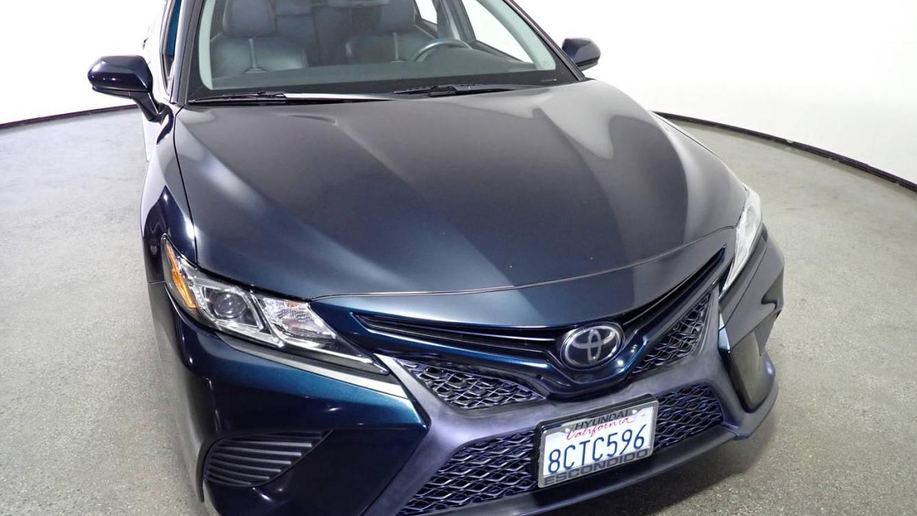 TOYOTA CAMRY 2019 4T1B11HK3KU687760 image