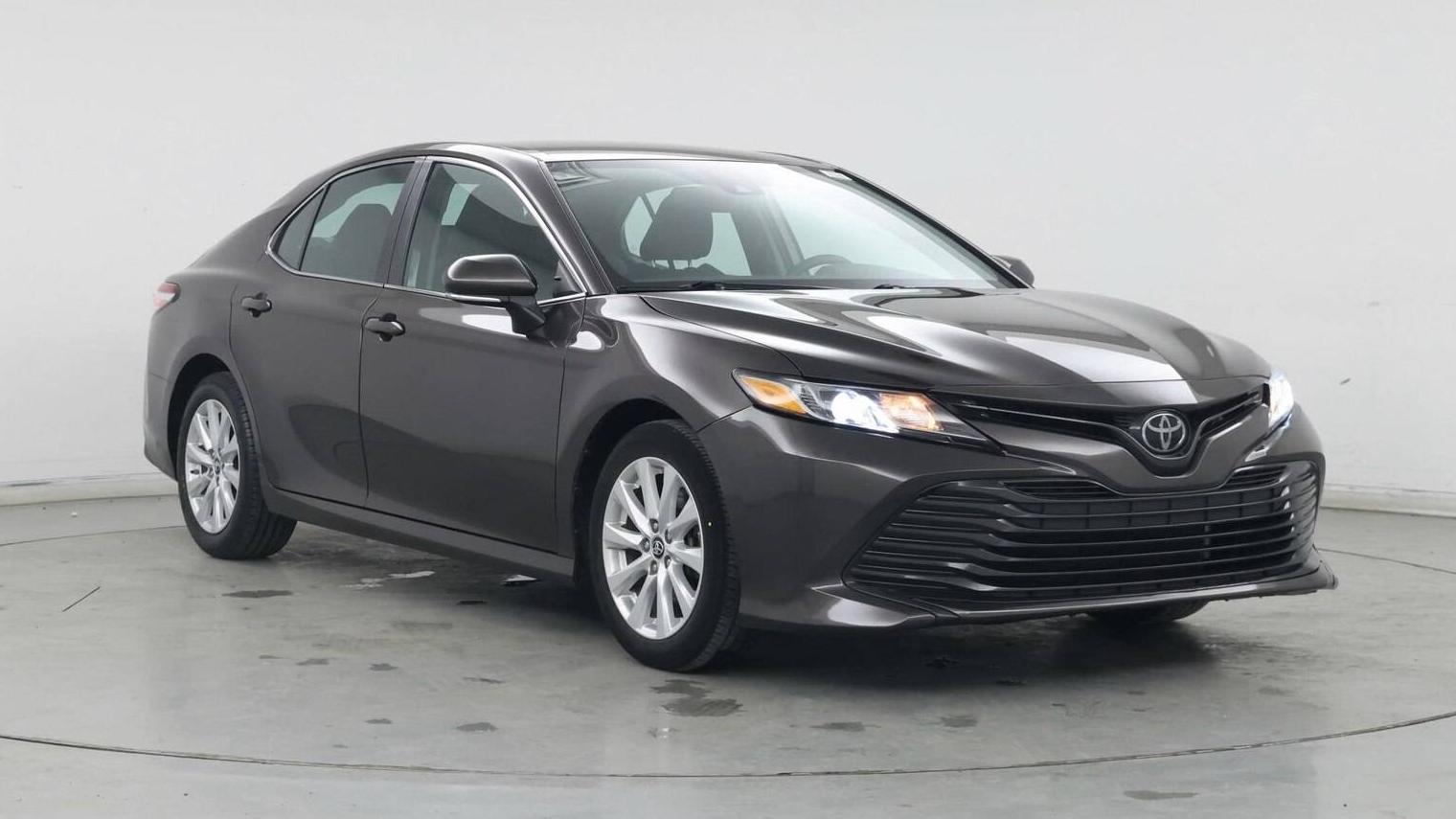 TOYOTA CAMRY 2019 4T1B11HK1KU826171 image