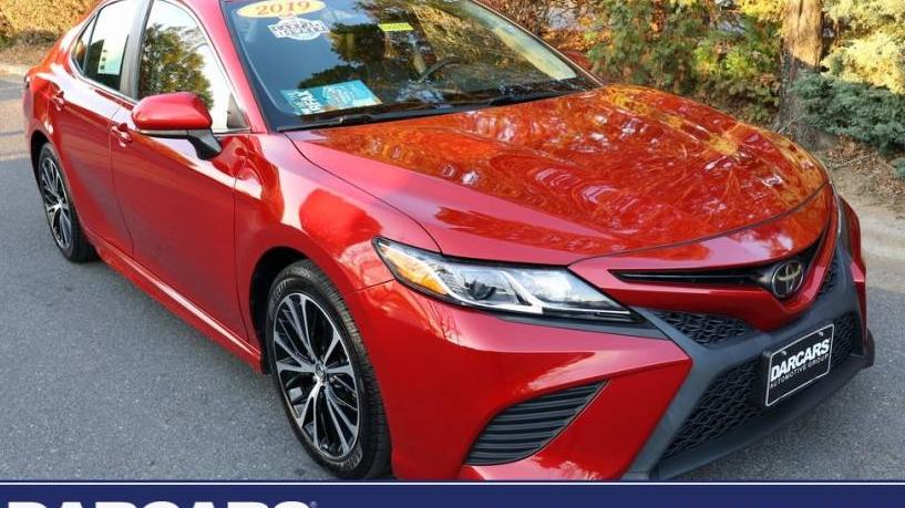 TOYOTA CAMRY 2019 4T1B11HK3KU184343 image