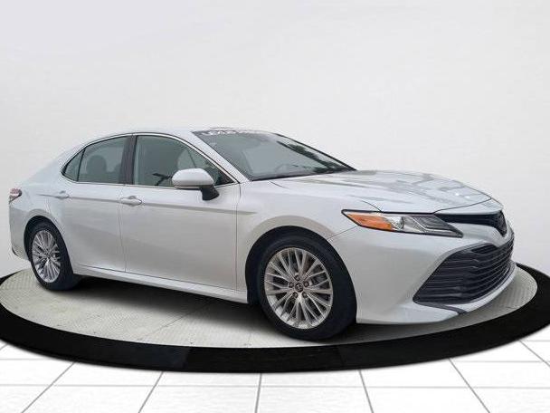 TOYOTA CAMRY 2019 4T1B11HK3KU683739 image