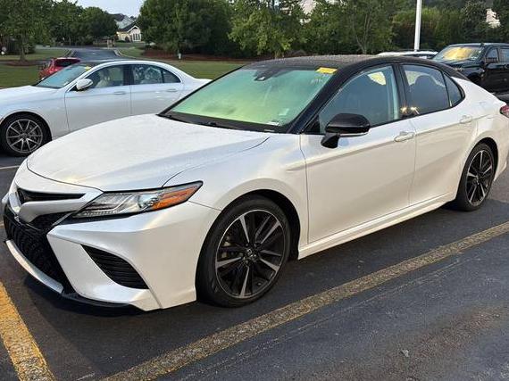 TOYOTA CAMRY 2019 4T1B61HK7KU268828 image