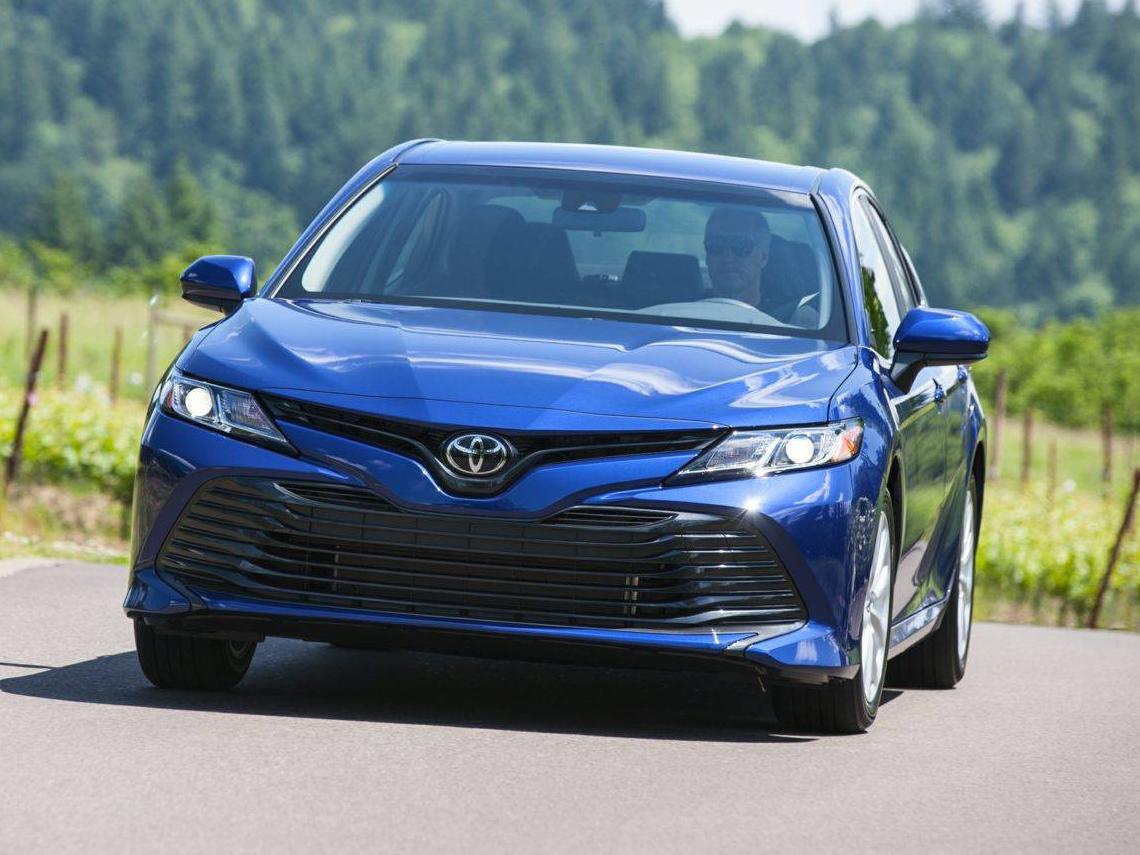 TOYOTA CAMRY 2019 4T1B11HK7KU755218 image