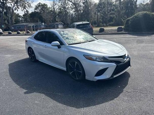 TOYOTA CAMRY 2019 4T1B61HK6KU806645 image