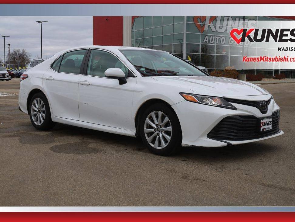 TOYOTA CAMRY 2019 4T1B11HK2KU685434 image