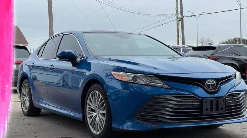 TOYOTA CAMRY 2019 4T1B11HK7KU204433 image