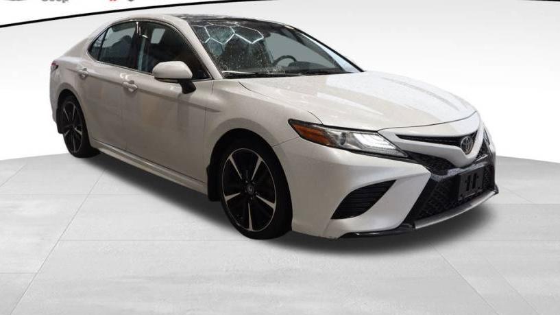 TOYOTA CAMRY 2019 4T1B61HK9KU749325 image