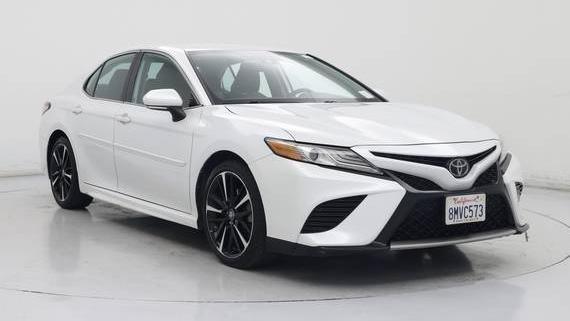 TOYOTA CAMRY 2019 4T1B61HKXKU850017 image