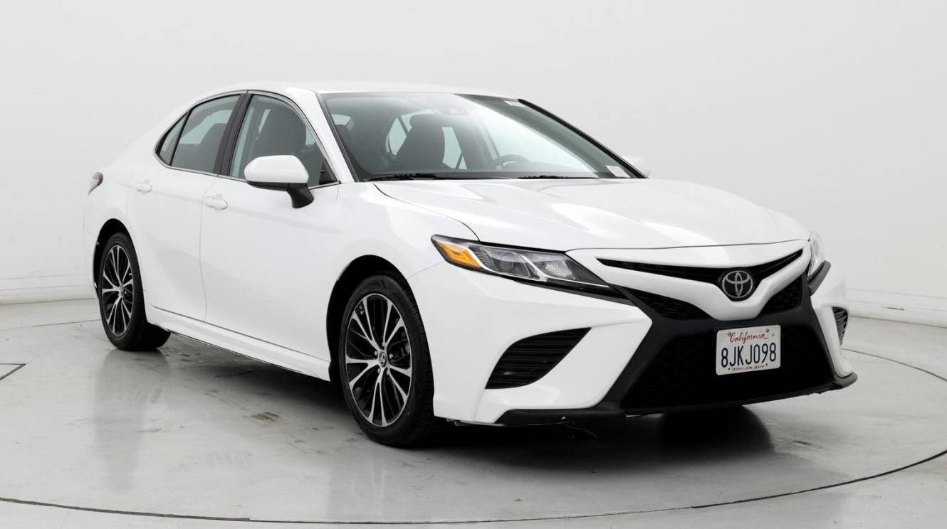 TOYOTA CAMRY 2019 4T1B11HK0KU748661 image