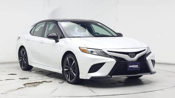 TOYOTA CAMRY 2019 4T1B61HK1KU281591 image
