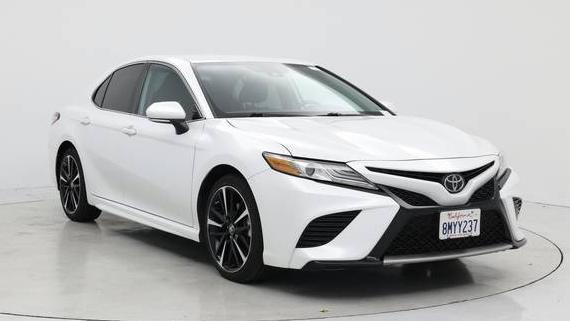 TOYOTA CAMRY 2019 4T1B61HK3KU297856 image