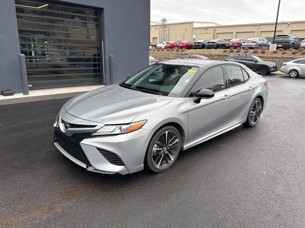 TOYOTA CAMRY 2019 4T1B61HK1KU199344 image