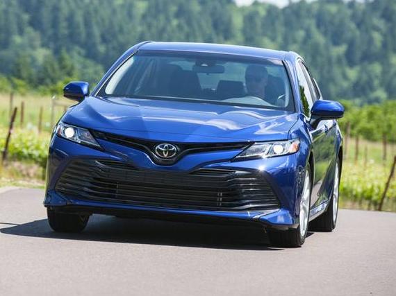 TOYOTA CAMRY 2019 4T1B11HK6KU679961 image