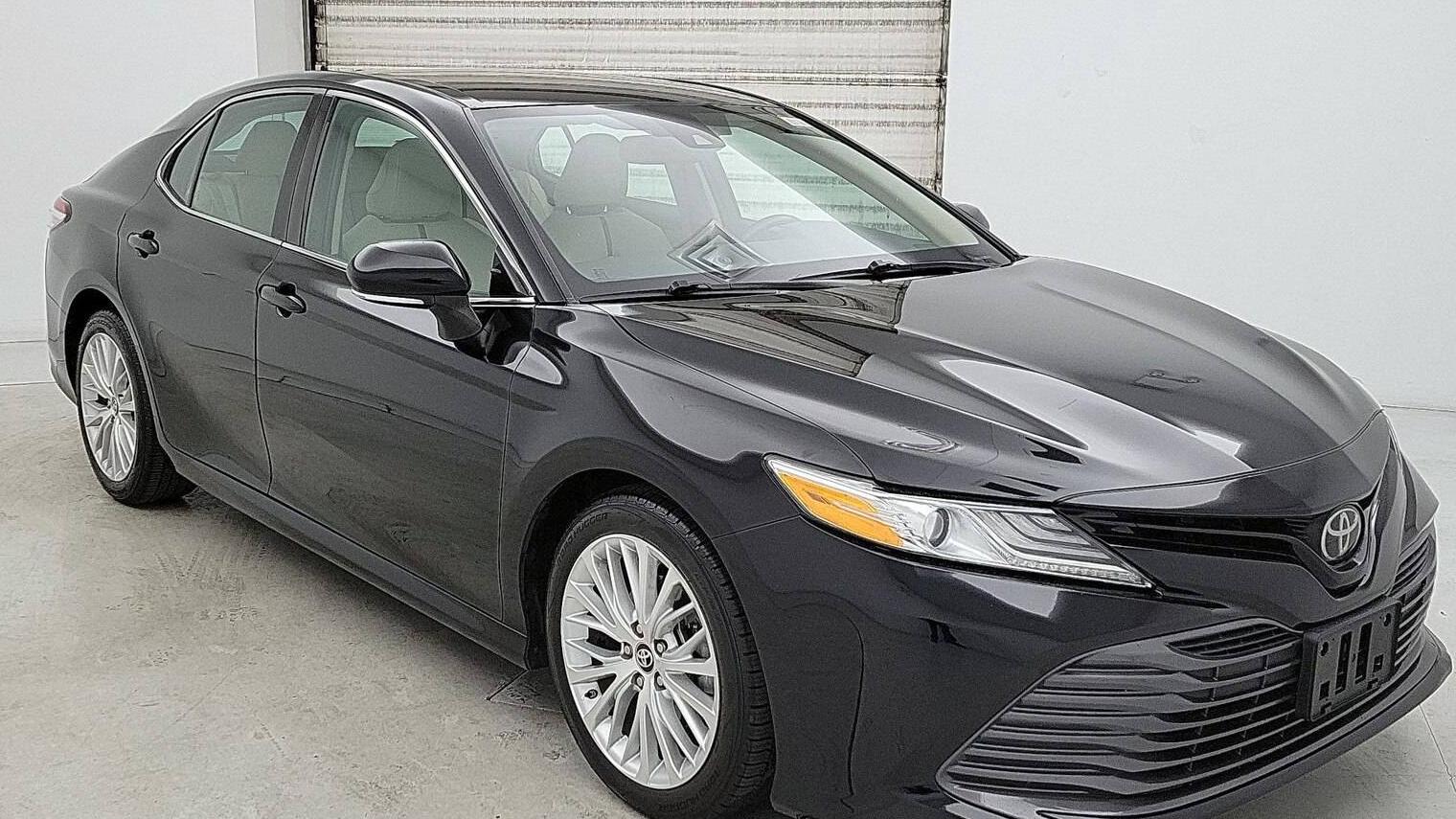 TOYOTA CAMRY 2019 4T1B11HK7KU191795 image