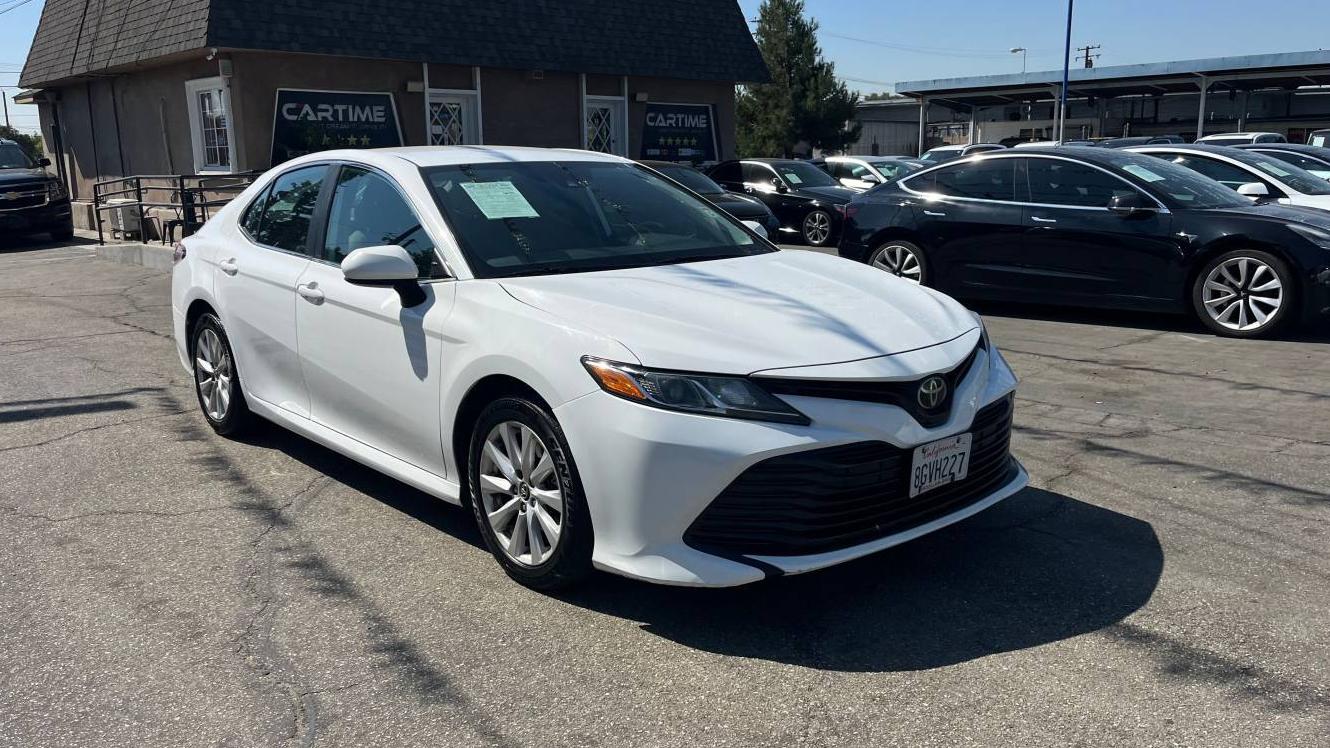 TOYOTA CAMRY 2019 4T1B11HK4KU182469 image