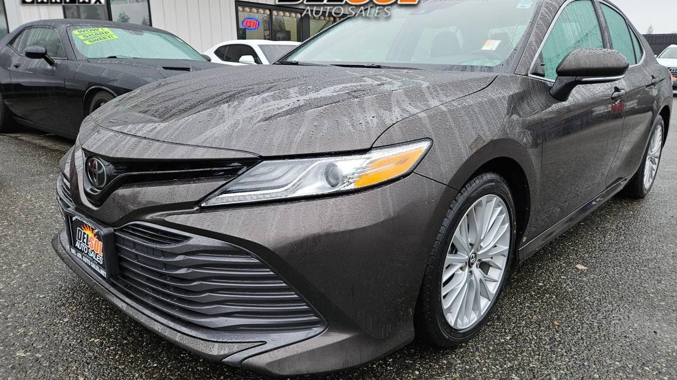 TOYOTA CAMRY 2019 4T1B11HK0KU777058 image