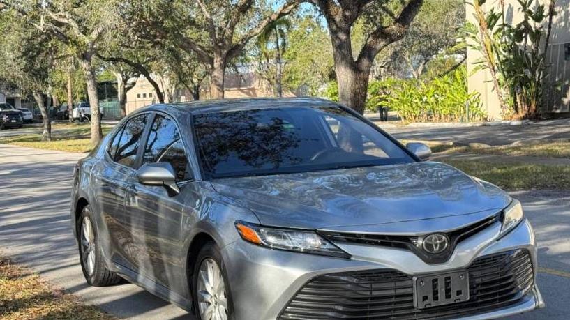 TOYOTA CAMRY 2019 4T1B11HK4KU240855 image