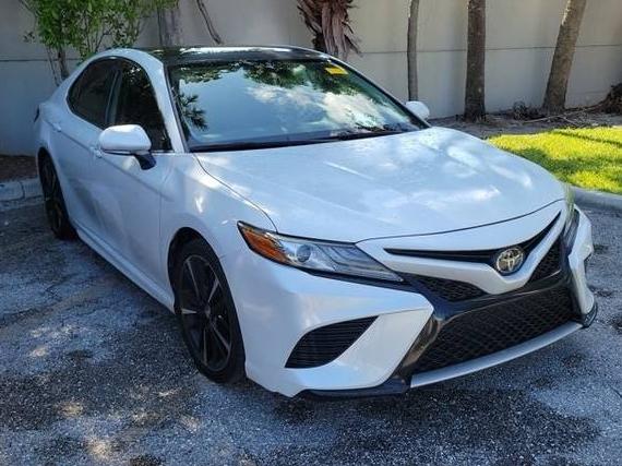 TOYOTA CAMRY 2019 4T1B61HK9KU838294 image