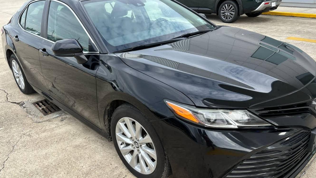 TOYOTA CAMRY 2019 4T1B11HK9KU256047 image