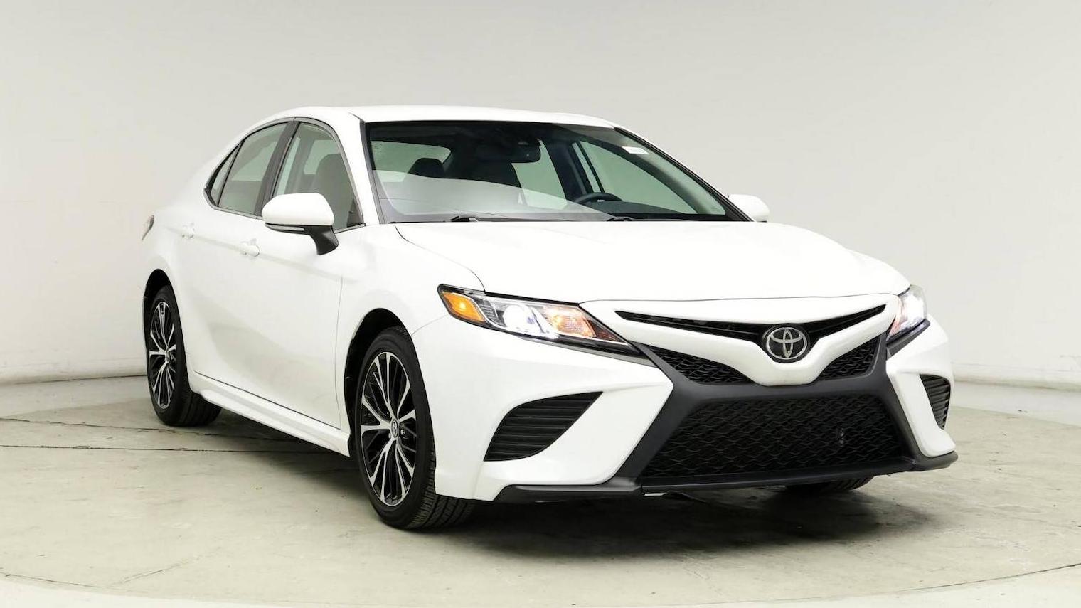 TOYOTA CAMRY 2019 4T1B11HK9KU229463 image