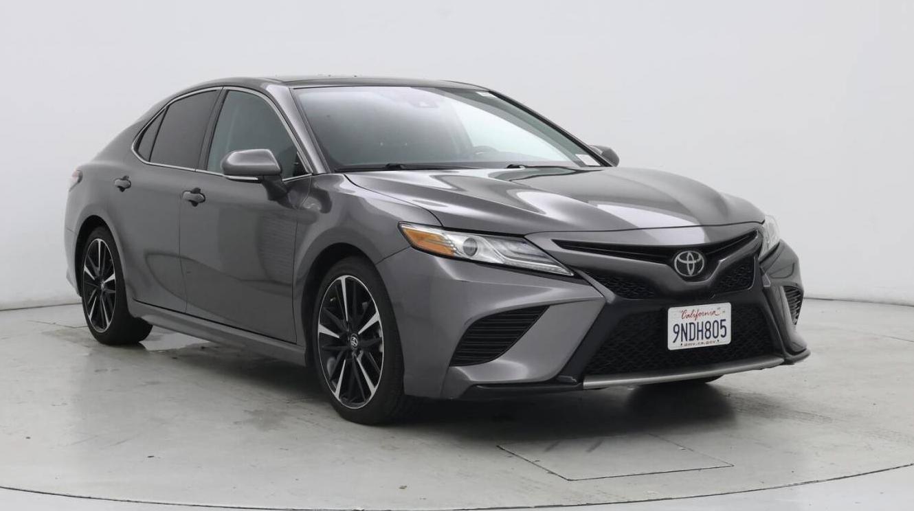 TOYOTA CAMRY 2019 4T1B61HK7KU848404 image