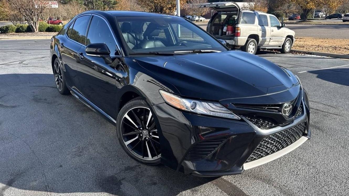 TOYOTA CAMRY 2019 4T1B61HK6KU831965 image