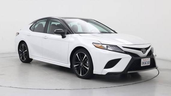 TOYOTA CAMRY 2019 4T1B61HKXKU234107 image