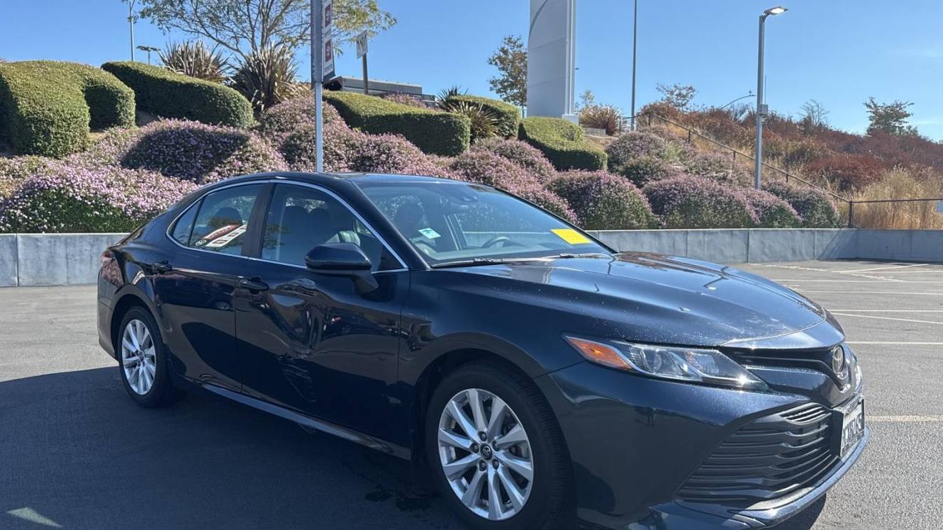 TOYOTA CAMRY 2019 4T1B11HK2KU701390 image