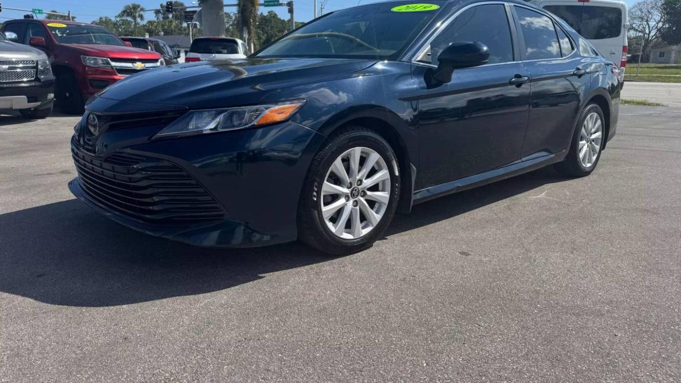 TOYOTA CAMRY 2019 4T1B11HK4KU696483 image