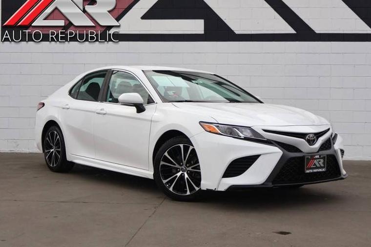 TOYOTA CAMRY 2019 4T1B11HK2KU276902 image