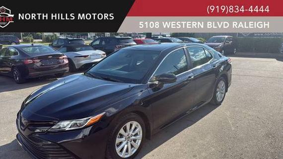 TOYOTA CAMRY 2019 4T1B11HK4KU844521 image